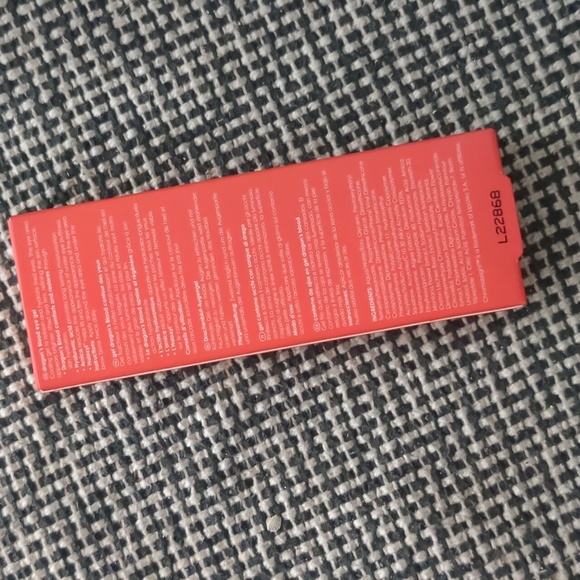 NWT, Radial Dragons Blood, Eye Gel, Hyaluronic Acid, Hydrate and Tone, 15ML - Picture 2 of 2